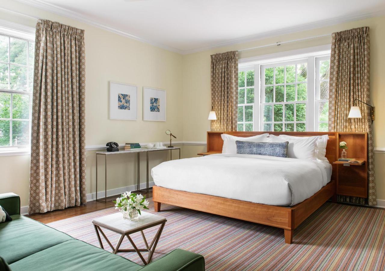Oakhurst Inn At The University Charlottesville Eksteriør billede